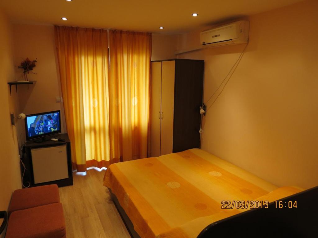 Family Hotel Lebed Nesebăr Cameră foto