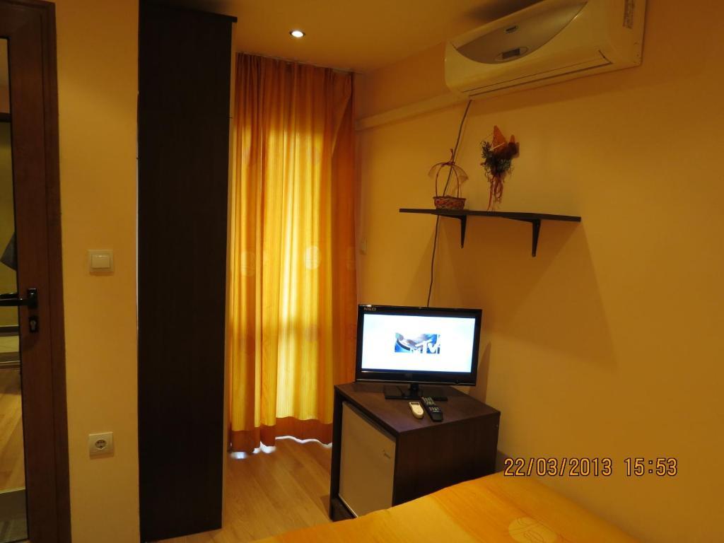 Family Hotel Lebed Nesebăr Cameră foto